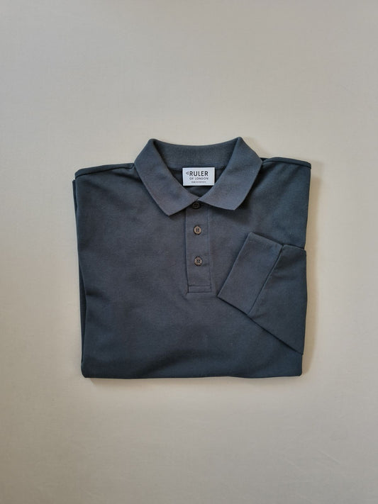 Das Langarm-Poloshirt für kleine Männer